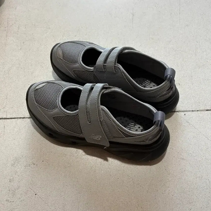 [SOLD OUT] 뉴발란스 브리즈 그레이 240