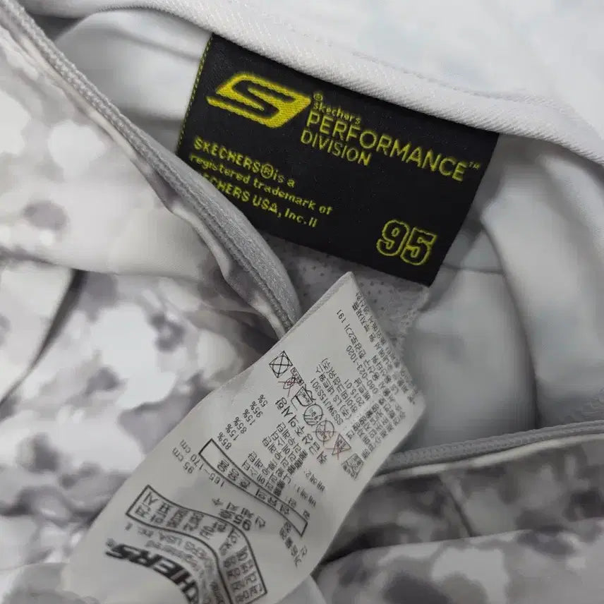 [BUNJANG] Skechers Performance Functional Hooded Windbreaker 95 / 스케쳐스 퍼포먼스 기능성 후드바람막이 95