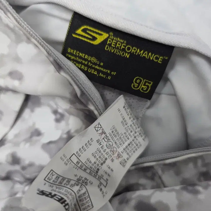 [BUNJANG] Skechers Performance Functional Hooded Windbreaker 95 / 스케쳐스 퍼포먼스 기능성 후드바람막이 95