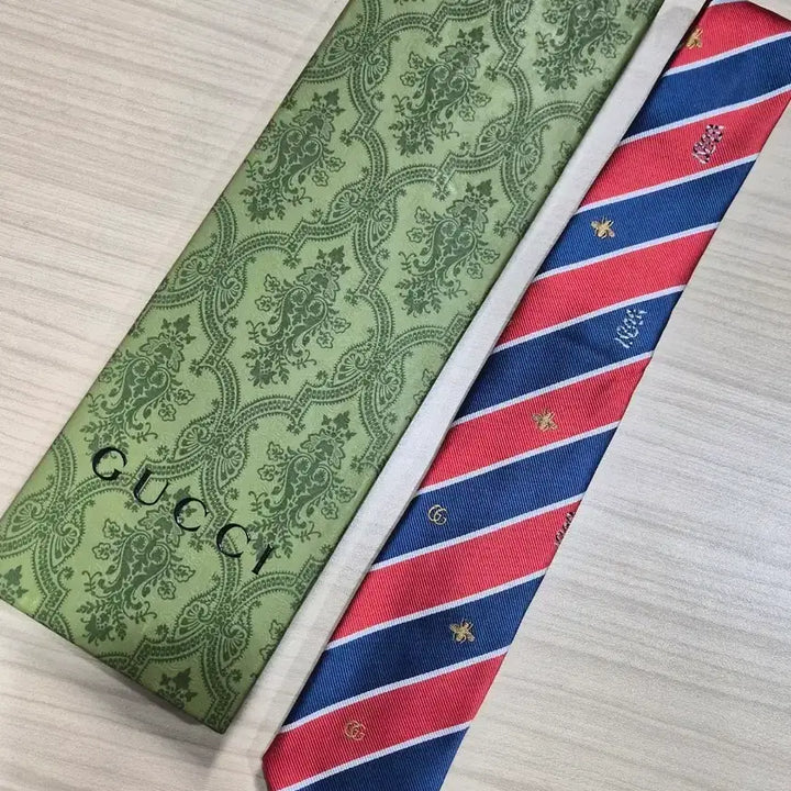 [BUNJANG] Gucci Striped Tie (GG/Bee) / 구찌 GUCCI 스트라이프 레드넥타이 (벌/GG/뱀)