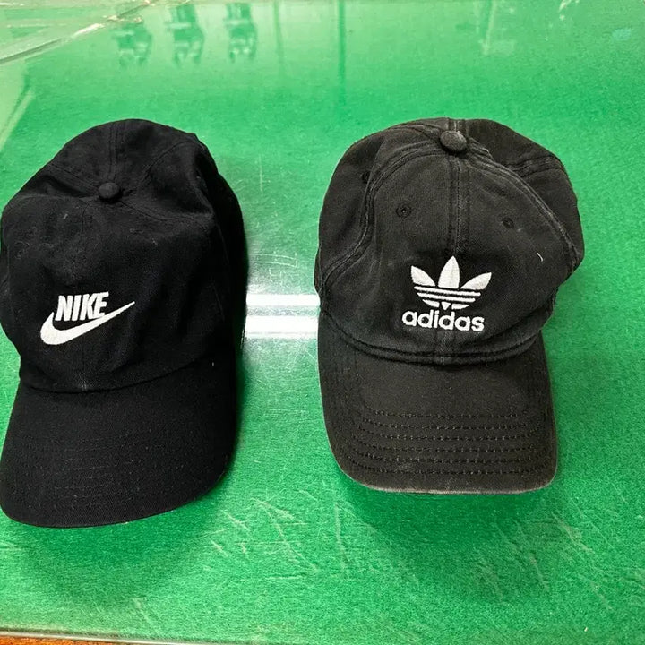 [SOLD OUT] 나이키 헤리티지86 볼캡 (보너스 아디다스 모자)