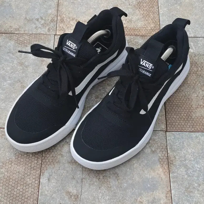 [BUNJANG] Vans UltraRange Black Sneakers / (250)반스 울트라레인지 블랙 스니커즈