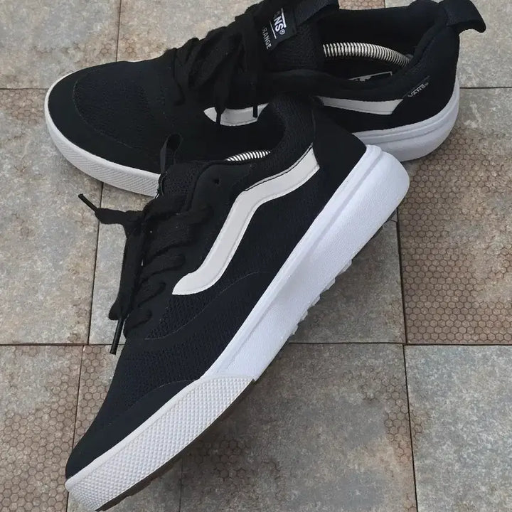 [BUNJANG] Vans UltraRange Black Sneakers / (250)반스 울트라레인지 블랙 스니커즈