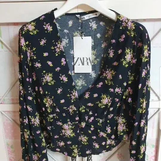 [BUNJANG] ZARA Blouse 55 Floral Blouse / 자라 블라우스/55 새상품