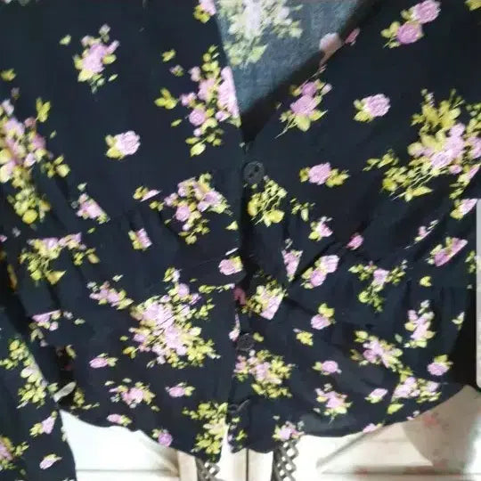 [BUNJANG] ZARA Blouse 55 Floral Blouse / 자라 블라우스/55 새상품