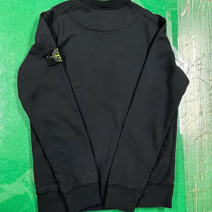 [SOLD OUT] 스톤아일랜드 맨투맨 블랙 M 사이즈