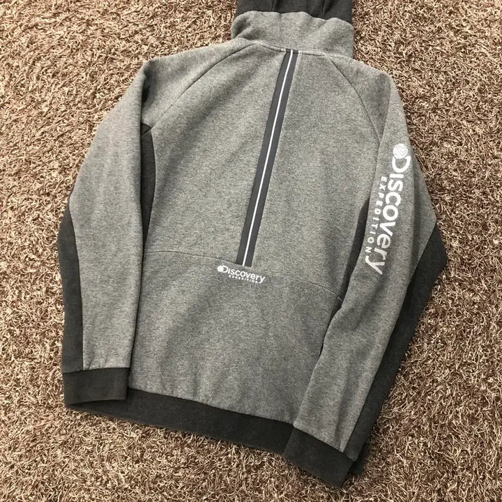 [SOLD OUT] 105 디스커버리 후드집업