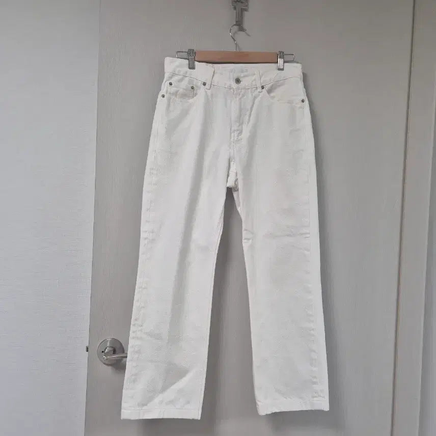 [SOLD OUT] 화이트 세미와이드 데님 30인치 (상태최상)