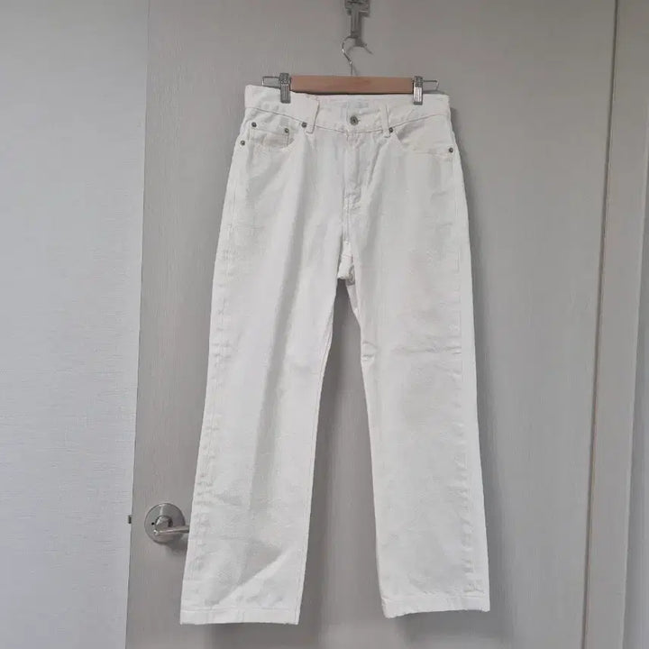 [SOLD OUT] 화이트 세미와이드 데님 30인치 (상태최상)