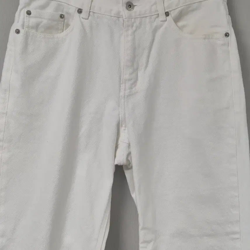 [SOLD OUT] 화이트 세미와이드 데님 30인치 (상태최상)