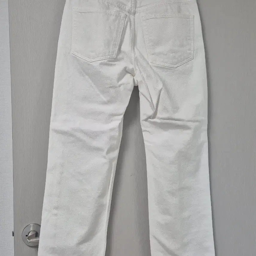 [SOLD OUT] 화이트 세미와이드 데님 30인치 (상태최상)