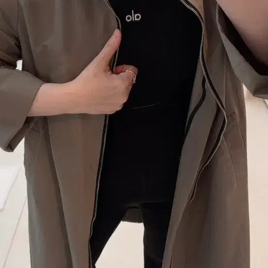 [SOLD OUT] 간절기 롱자켓 프리사이즈 톤다운 카키컬러