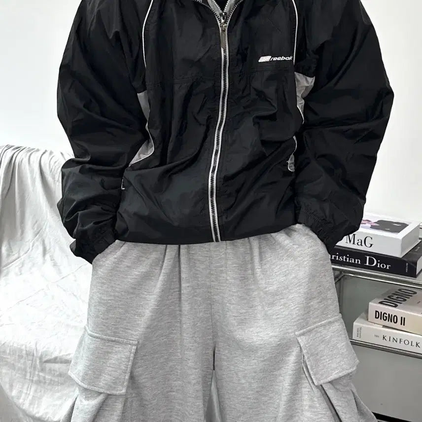 [BUNJANG] Reebok Old School Windbreaker L / 리복 블랙 그레이 올드스쿨 바람막이 L