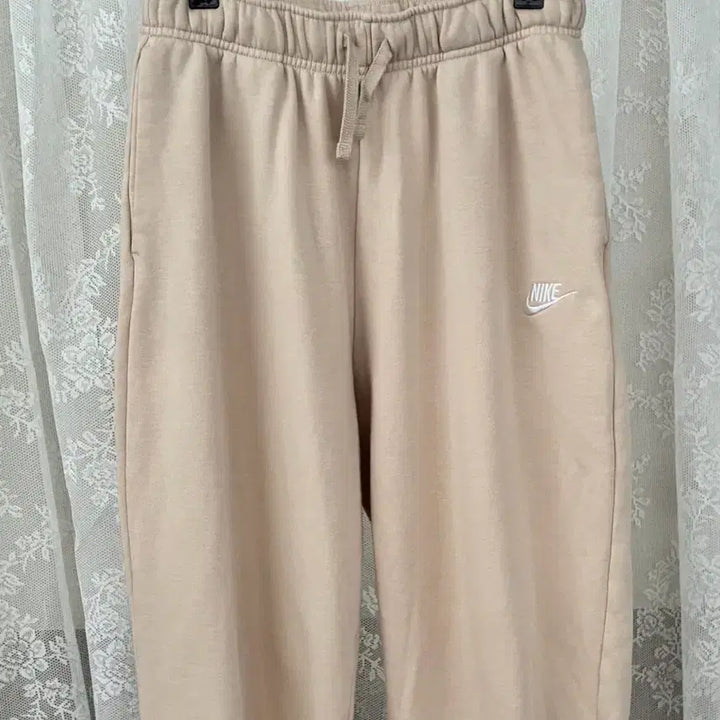 [BUNJANG] Nike Training Jogger Pants Beige / S) 나이키 트레이닝 조거 팬츠 베이지