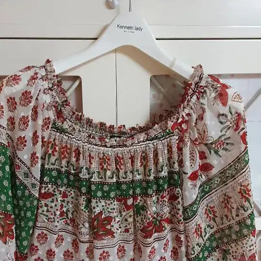 [BUNJANG] ZARA Floral Blouse / 자라 플라워 블라우스/55-날씬66