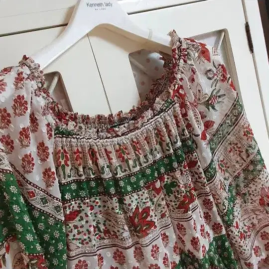 [BUNJANG] ZARA Floral Blouse / 자라 플라워 블라우스/55-날씬66