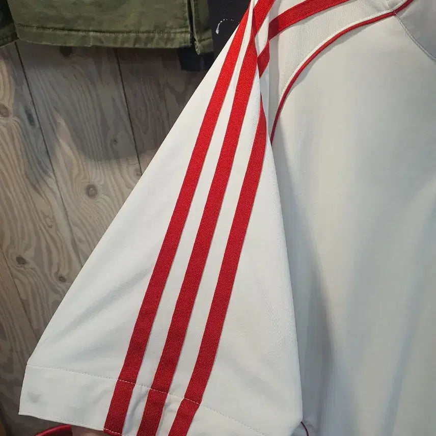 [BUNJANG] Adidas Red Tri-Stripe Half Zip T-shirt / 아디다스 레드 삼선 하프 집업 반팔 (105/O사이즈)