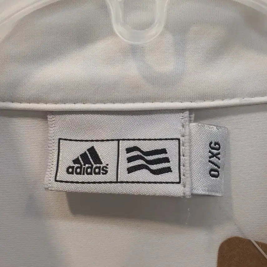 [BUNJANG] Adidas Red Tri-Stripe Half Zip T-shirt / 아디다스 레드 삼선 하프 집업 반팔 (105/O사이즈)