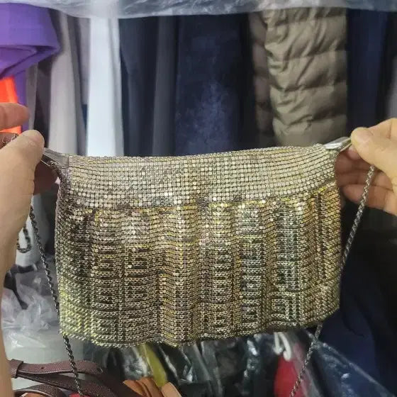 [BUNJANG] Gold Mesh Chain Shoulder Bag / 골드 메쉬 체인 숄더백