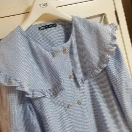 [BUNJANG] Zara Frill Blouse - Sky Blue Striped / 자라 프릴 블라우스/55