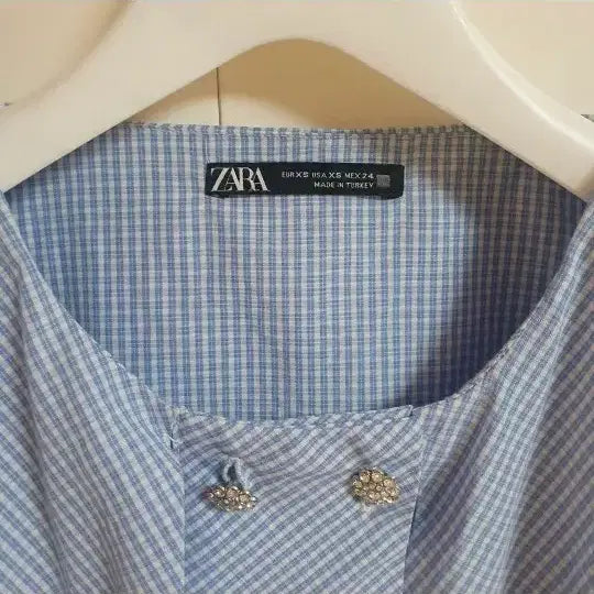 [BUNJANG] Zara Frill Blouse - Sky Blue Striped / 자라 프릴 블라우스/55