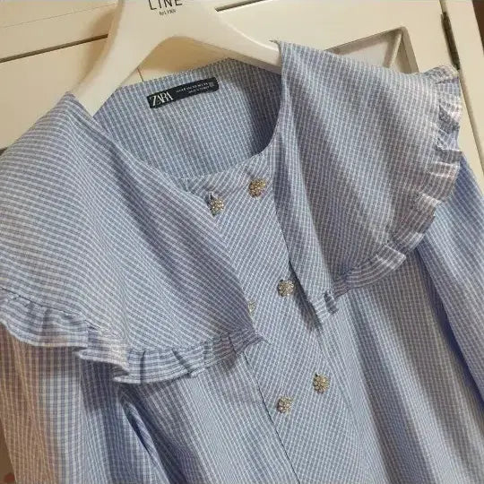 [BUNJANG] Zara Frill Blouse - Sky Blue Striped / 자라 프릴 블라우스/55