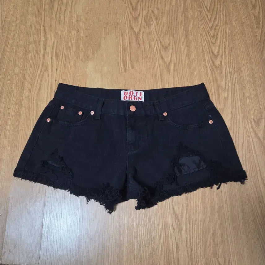 [SOLD OUT] 여성 ootj 로우라이즈 블랙 데미지 핫팬츠 L