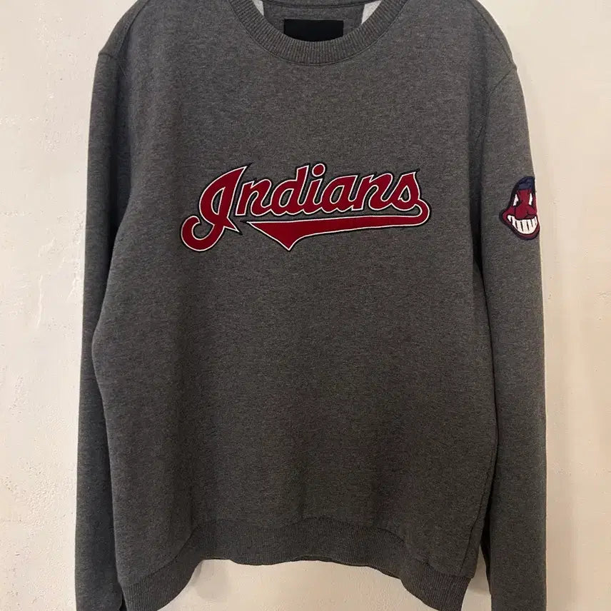 [SOLD OUT] MLB 인디언스 맨투맨 그레이 100