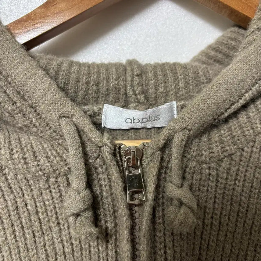 [BUNJANG] Hooded Knit Vest / 후드 니트 조끼