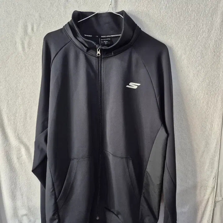 [BUNJANG] Skechers Performance Black Zip-Up XL / 스케쳐스 퍼포먼스 블랙 집업 XL