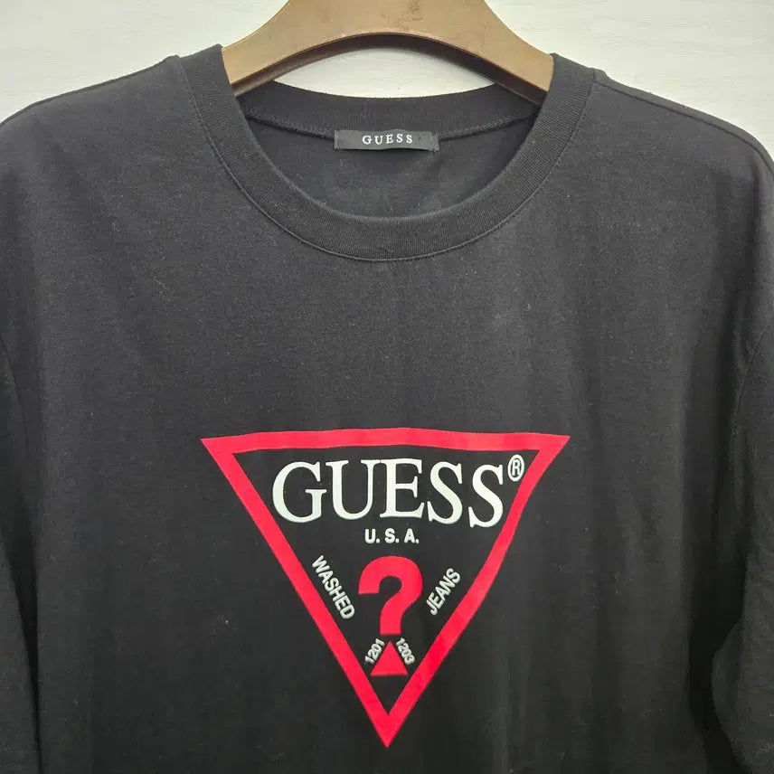 [SOLD OUT] 110,2XL )) GUESS 게스 반팔티셔츠! 디자인 깔끔해용!~