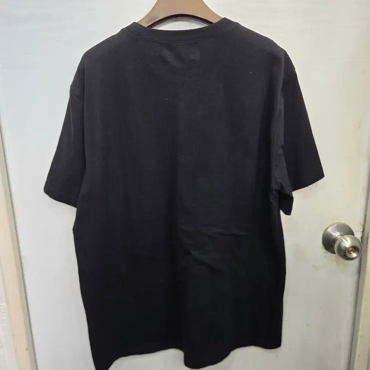 [SOLD OUT] 110,2XL )) GUESS 게스 반팔티셔츠! 디자인 깔끔해용!~
