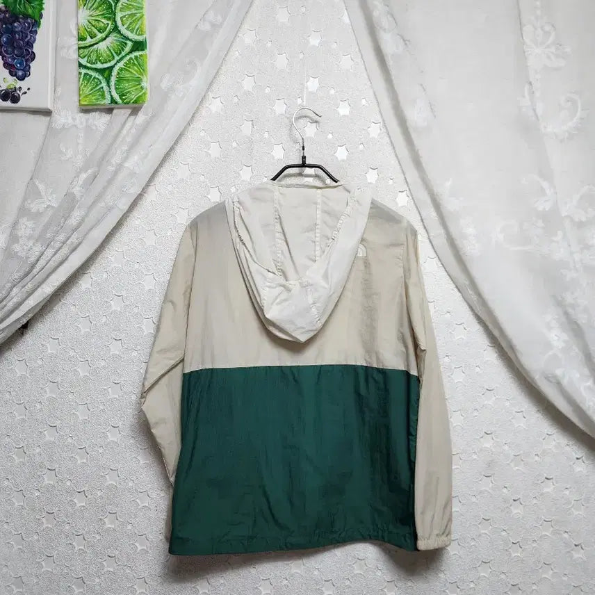[SOLD OUT] 나이키 바람막이 160사이즈 여성s