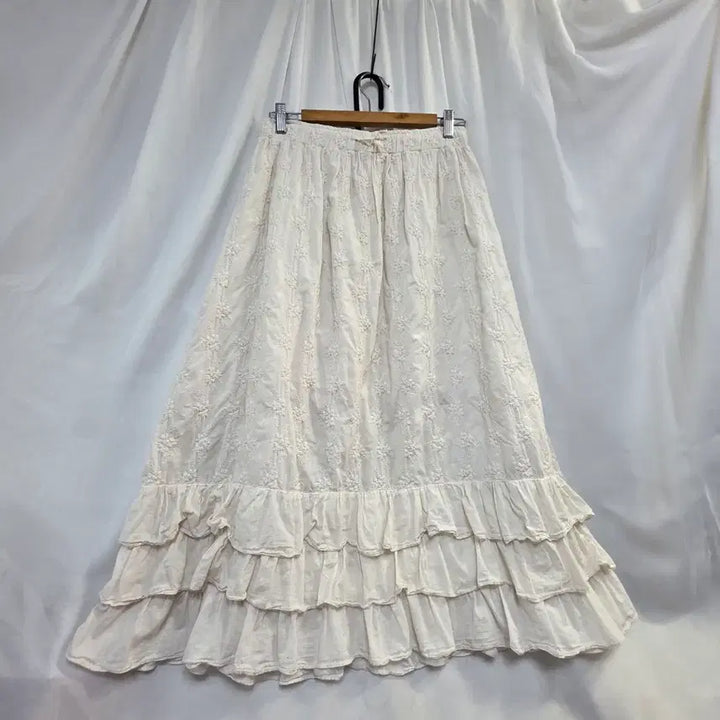 [SOLD OUT] 아이보리여성 자수밑3단레이스 롱 스커트F