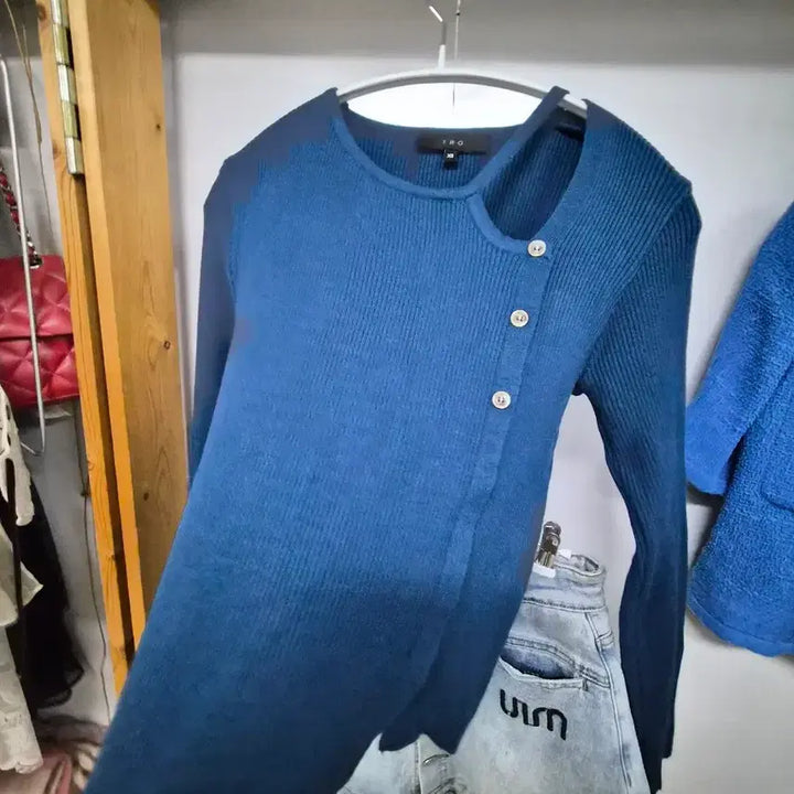 [BUNJANG] IRO Asymmetric Knit Top / 이로 언발 포인트 니트티