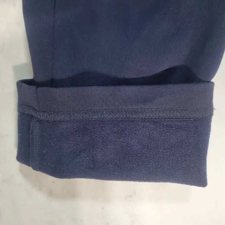 [BUNJANG] K-Swiss Navy Quilted Training Pants (Size 95) / 케이스위스 네이비 퀼팅 트레이닝 바지 95
