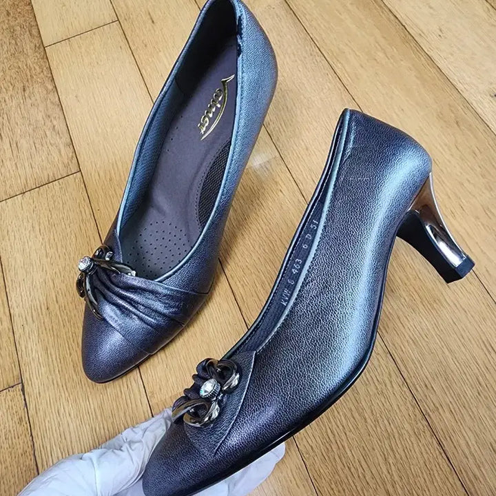[SOLD OUT] 미착용) 바이네르 쥬얼장식 펌프스 235 230