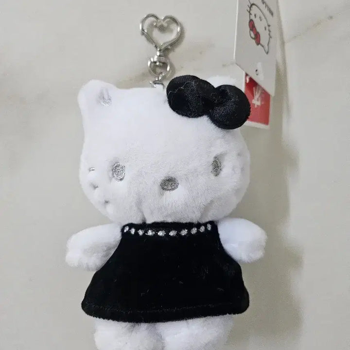 [BUNJANG] Sanrio Hello Kitty Doll Keyring / 산리오 화이트블랙 키티 인형 키링