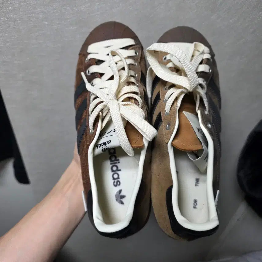 [BUNJANG] Adidas Superstar 82 Collaboration Sneakers (Size 245) / 송 포 더 뮤트 슈퍼스타 82 245