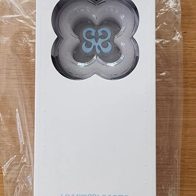 [BUNJANG] Hearts to Hearts Official Lightstick / 하츠투하츠 하투하 미개봉 응원봉 양도합니다