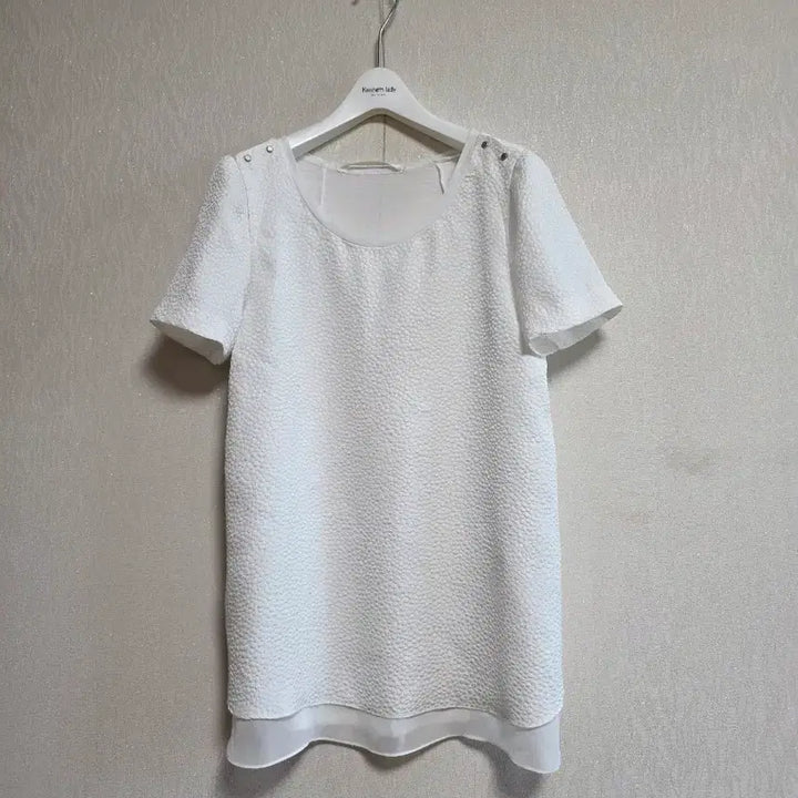 [BUNJANG] G-Cut Blouse / 지컷 블라우스