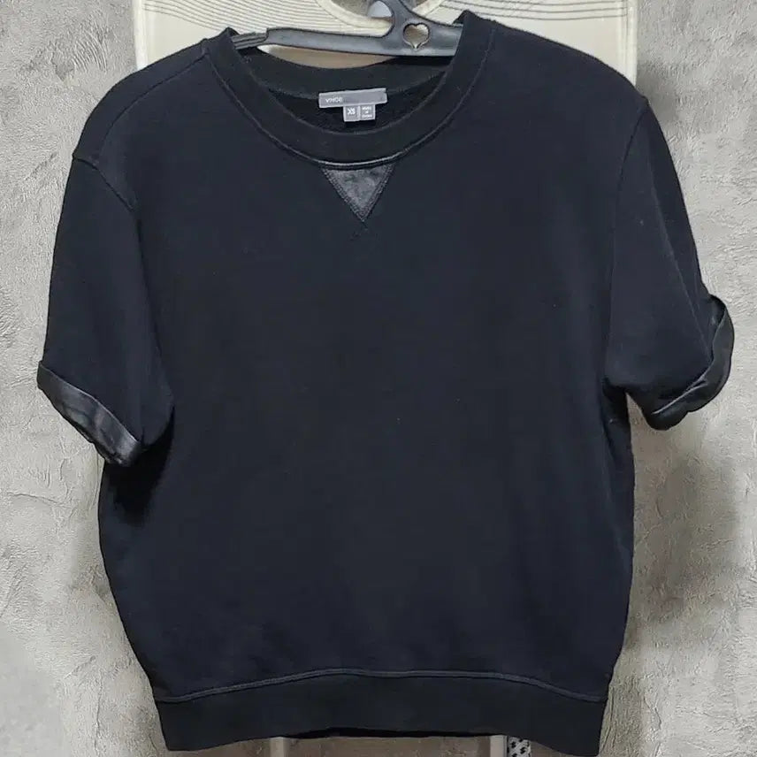 [SOLD OUT] 빈스 블랙 반팔 맨투맨 XS