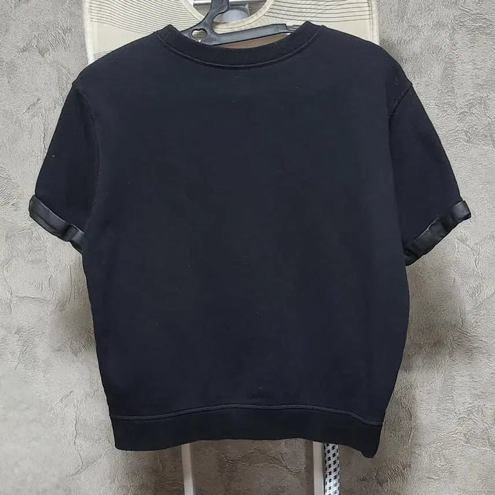 [SOLD OUT] 빈스 블랙 반팔 맨투맨 XS