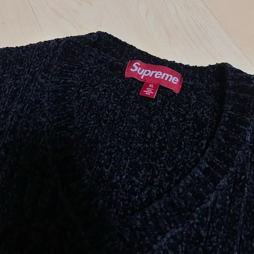 [BUNJANG] Supreme Black Knit Vest / 슈프림 블랙 니트 조끼