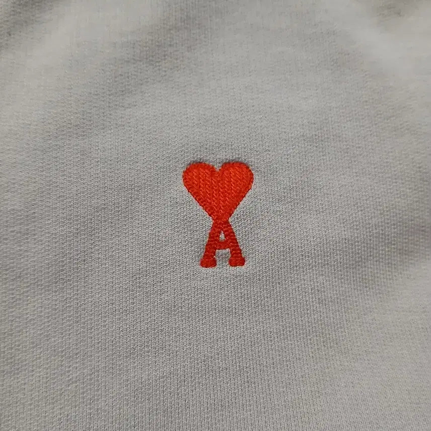 [BUNJANG] AMI Small Heart Logo Sweatshirt Purple / 아미 스몰 하트 로고 맨투맨 퍼플