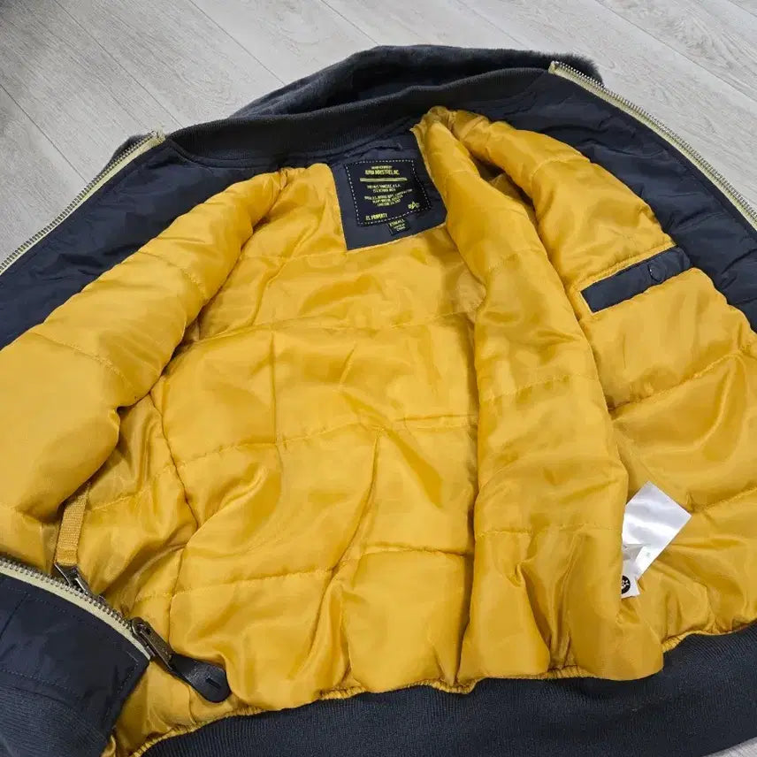 [SOLD OUT] 알파인더스트리 N2B 패딩 XS (95-100) 상태좋음