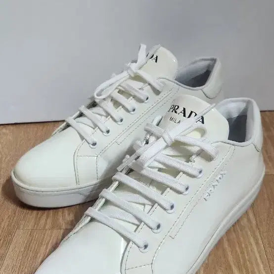 [BUNJANG] Prada Patent Leather Sneakers / (38.5/250)프라다 페이던트 운동화 스니커즈