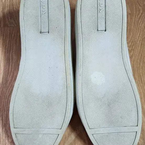 [BUNJANG] Prada Patent Leather Sneakers / (38.5/250)프라다 페이던트 운동화 스니커즈