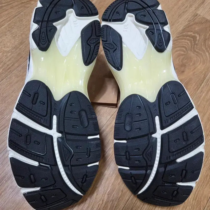 [SOLD OUT] 아식스 GT-2160  화이트 블랙 280