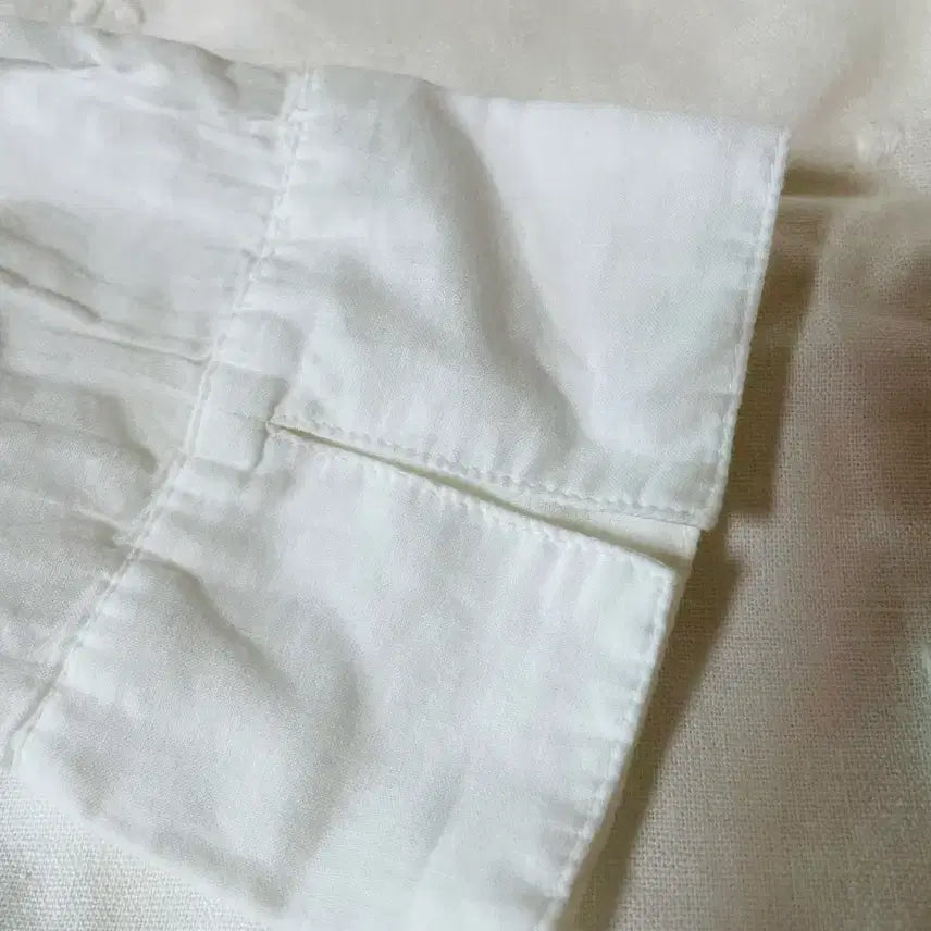 [BUNJANG] Abercrombie Embroidered White Shirt / 아베크롬비 자수셔츠